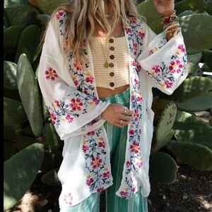 Waikiki Beach Embroidered Kimono